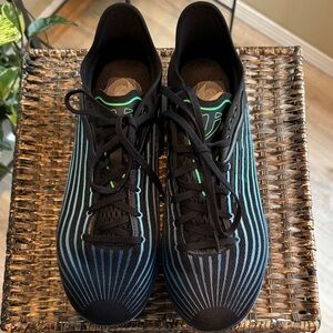 VIMAZI Z50 Women’s running sneakers Size 9.5 like new